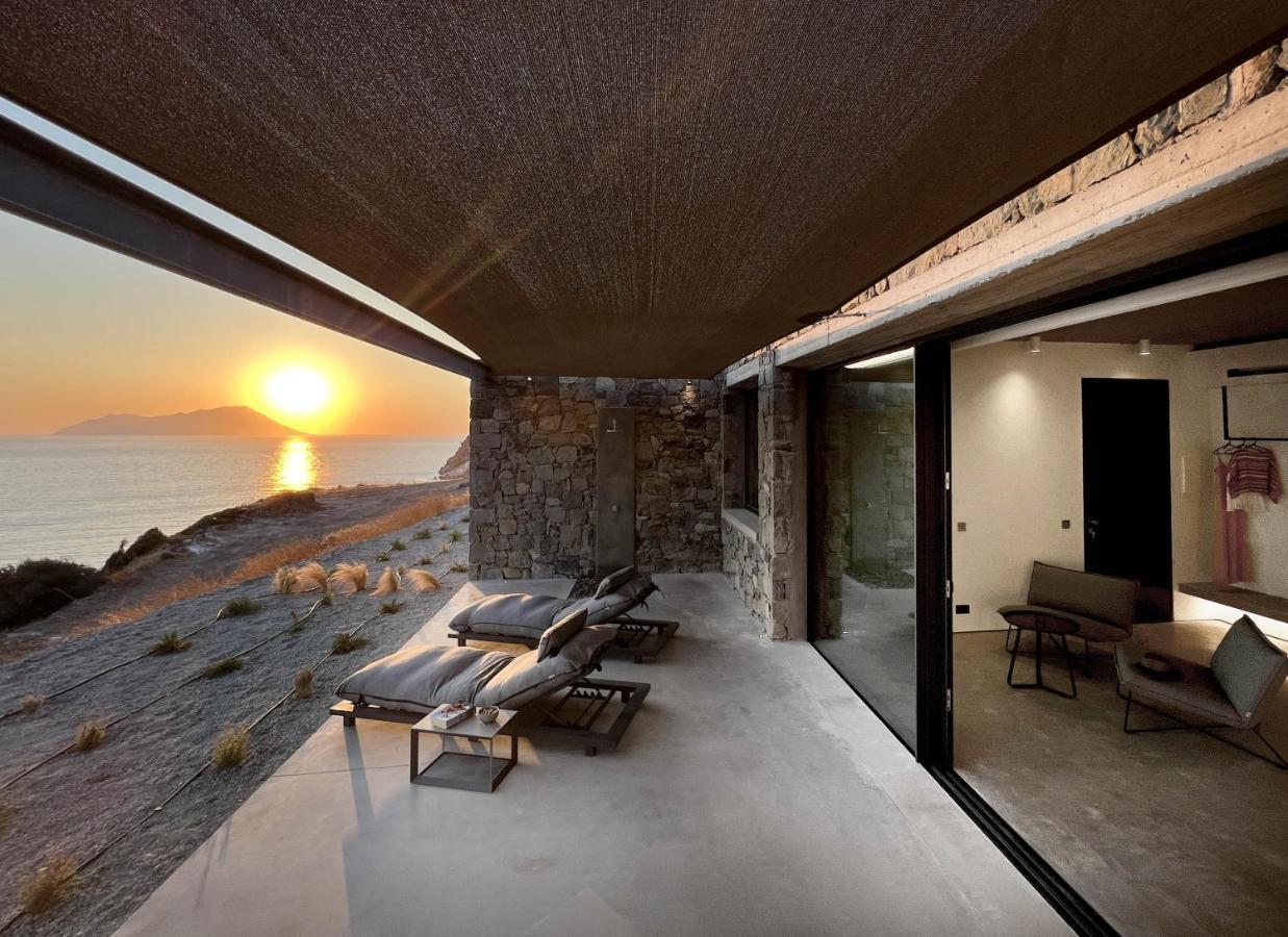 Echoes Milos Plaka  Exterior photo