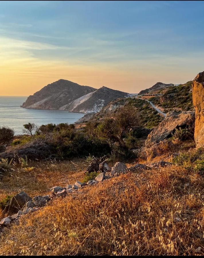 Echoes Milos Plaka  Exterior photo
